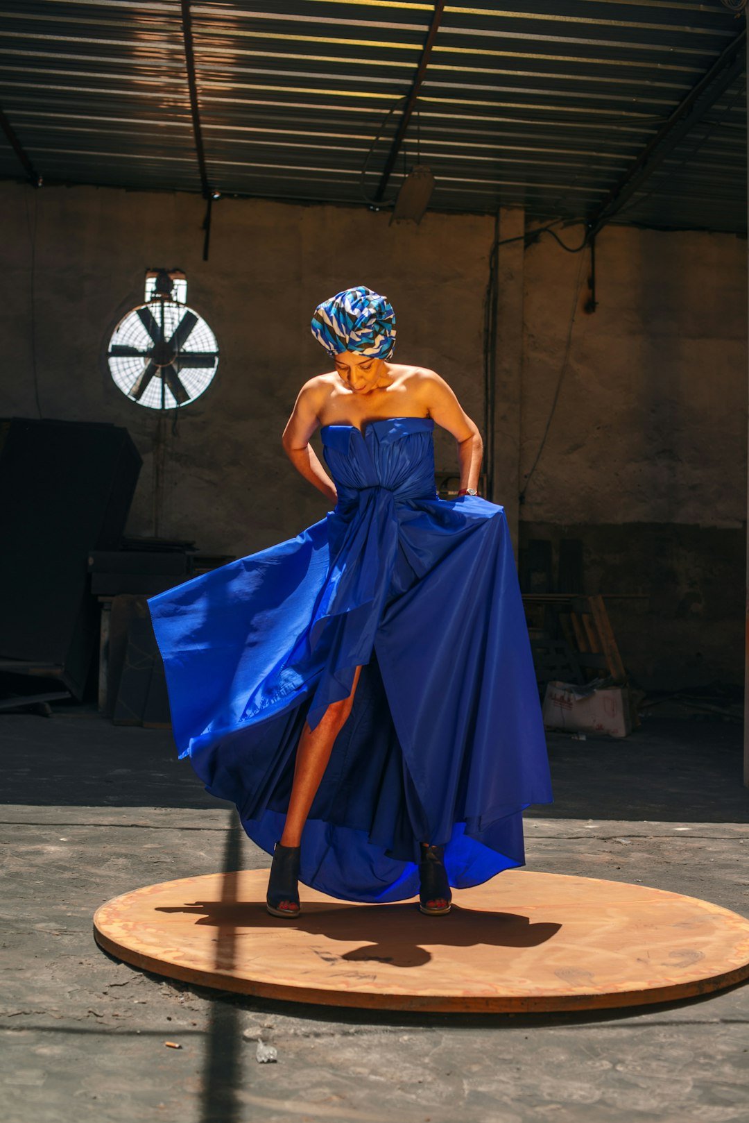 a person in a blue dress